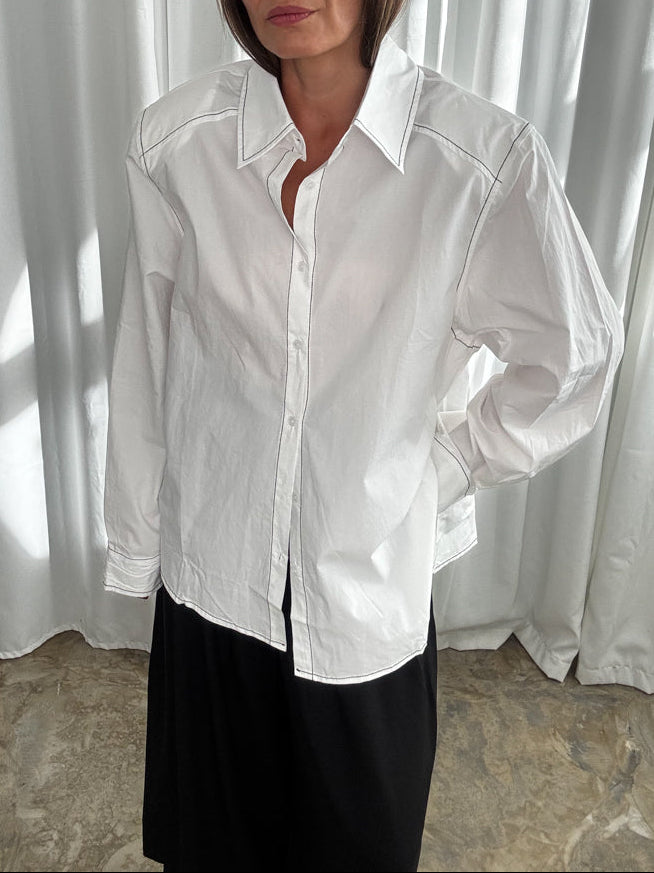 Koszula biała oversize black details