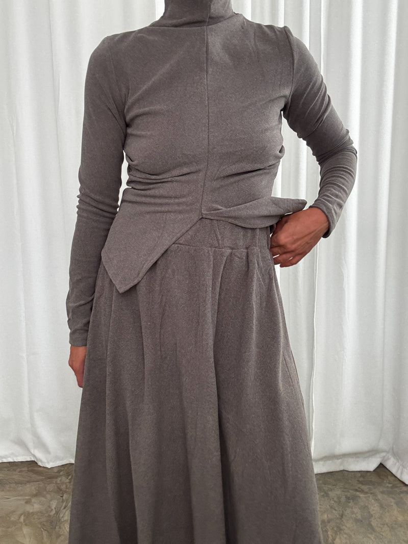 Komplet soft tailoring szary – top i spódnica