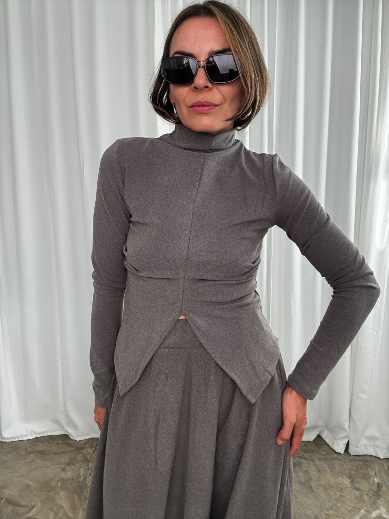 Komplet soft tailoring szary – top i spódnica